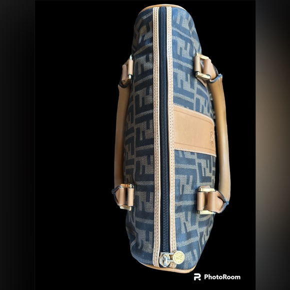 Fendi handbag Authentic PRISTINE CONDITION! - Picture 7 of 9